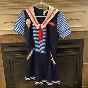 Stranger Things-Robin Ships Ahoy Halloween Costume and Hat Size Adult Small